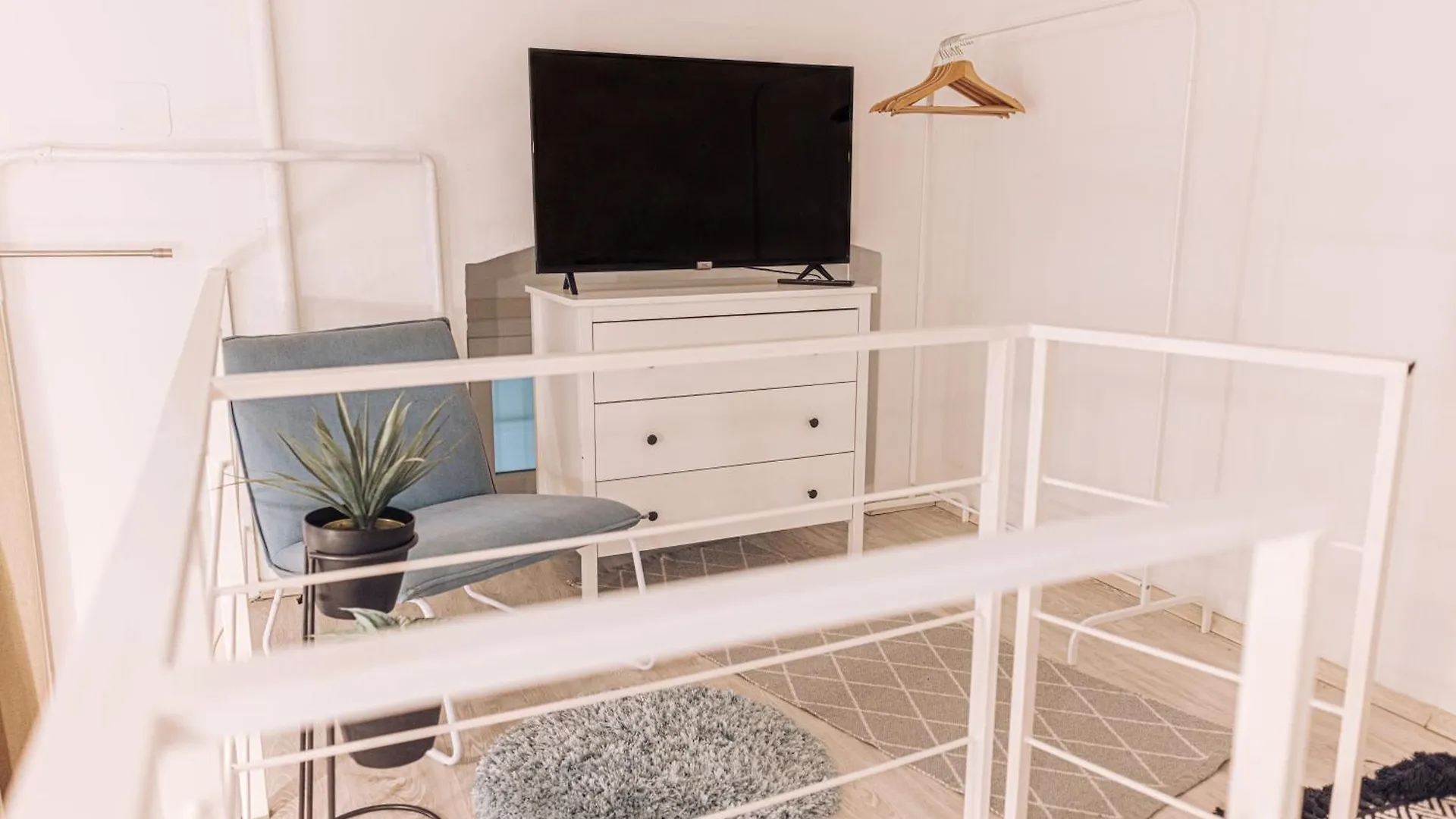 Stylish Apartments At Ruin Pub District Budapest