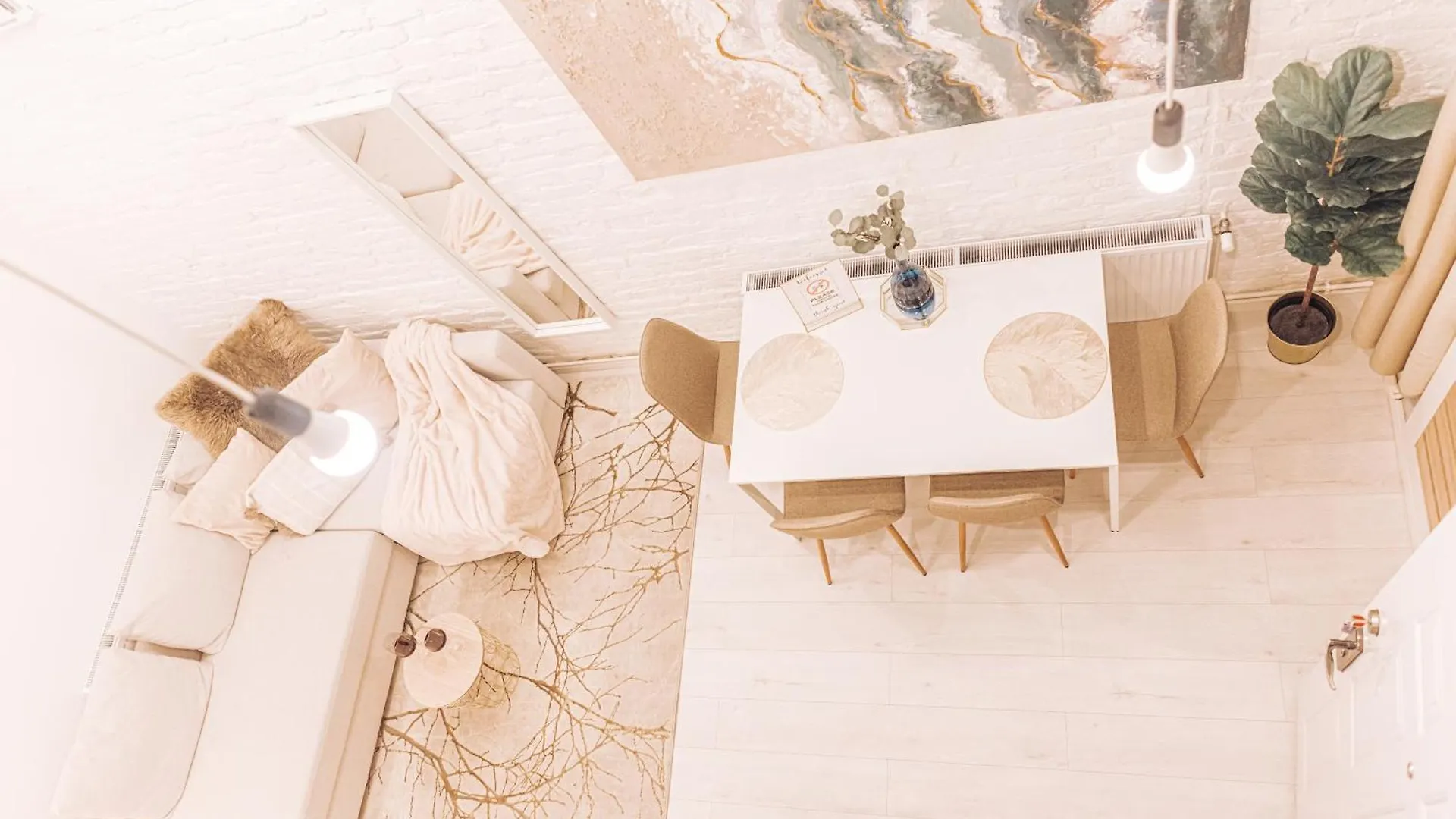 Stylish Apartments At Ruin Pub District Budapest