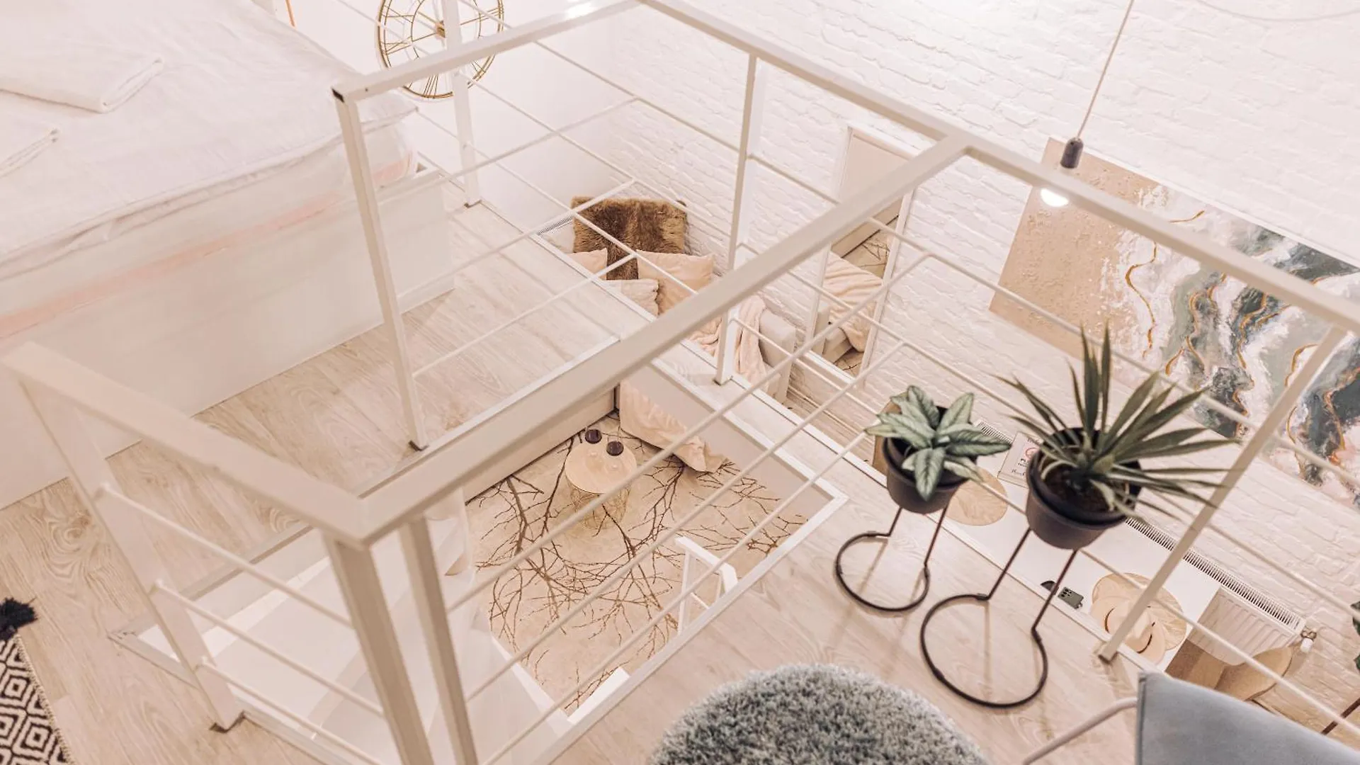Stylish Apartments At Ruin Pub District Budapest