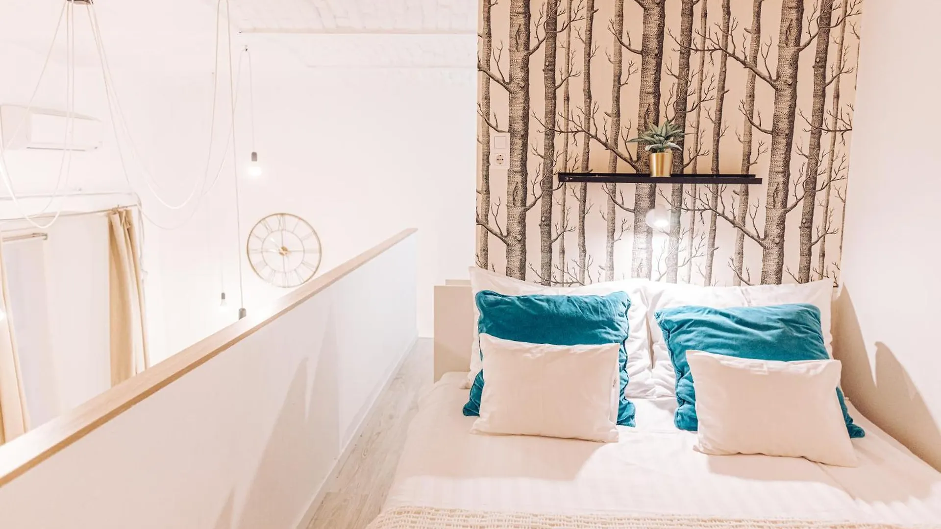 Stylish Apartments At Ruin Pub District Budapest