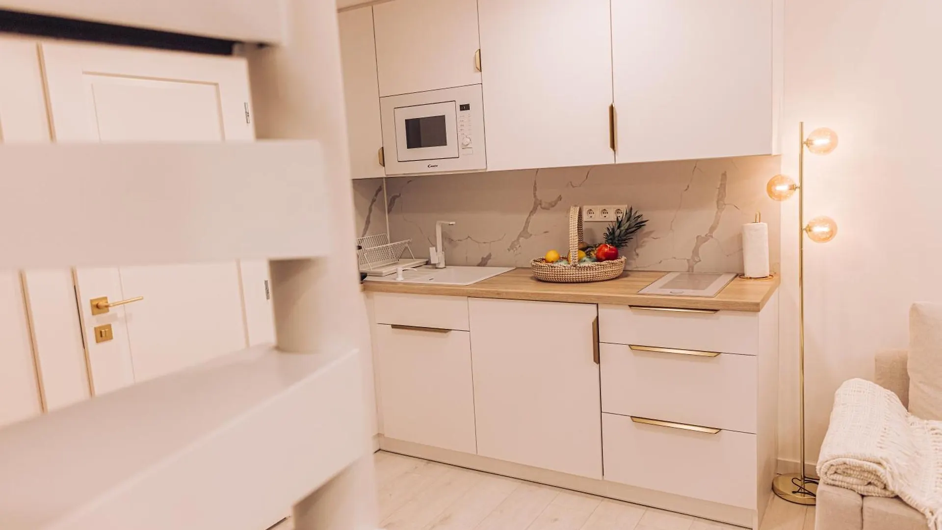 Stylish Apartments At Ruin Pub District Budapest